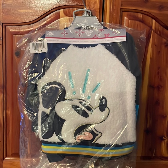 NWT Disney Christmas PJ set with pillow!!! - Picture 3 of 4